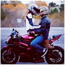 fotos bonitas de parejas en moto