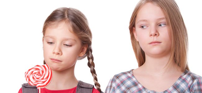 como-superar-la-envidia-en-los-hijos