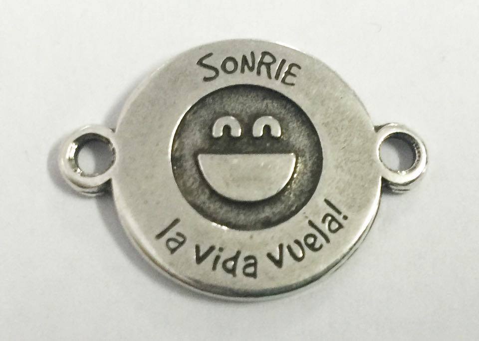▷ Imágenes con frases sonríe que la vida vuela