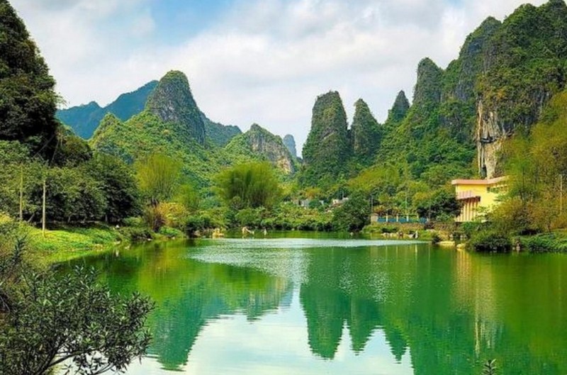 hermosos paisajes naturales .