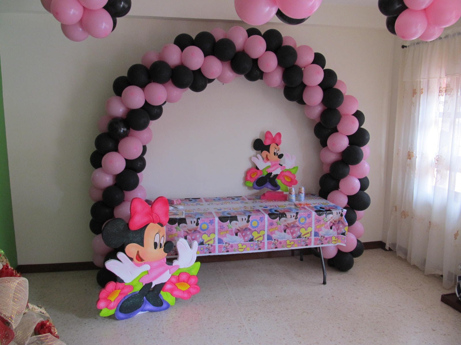 decoraciones-con-globos-de-minnie