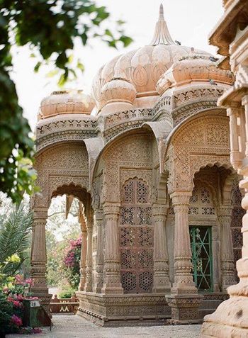 ▷ imágenes de Detalles arquitectónicos de construcciones en India