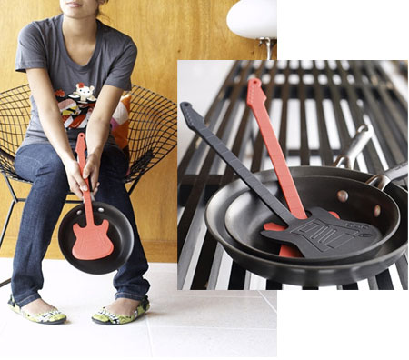 -disenos-de-madera-en-forma-de-guitarra