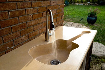 -disenos-de-madera-en-forma-de-guitarra