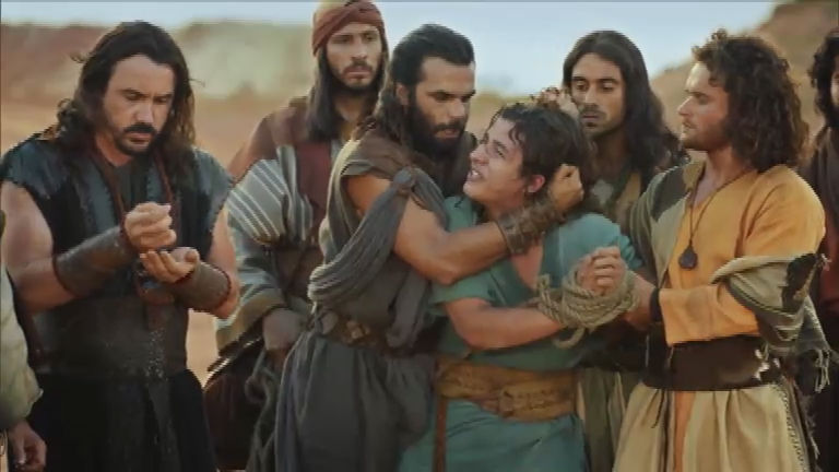 José cuando sus hermanos lo vendieron como un esclavo por envidia