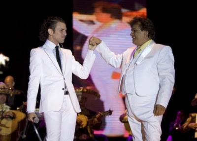 juan-gabriel-con-su-novio