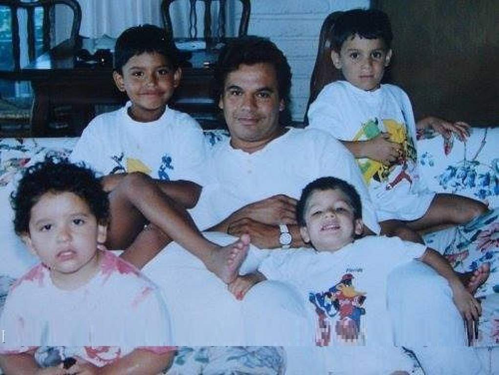 juan-gabriel-con-sus-hijos