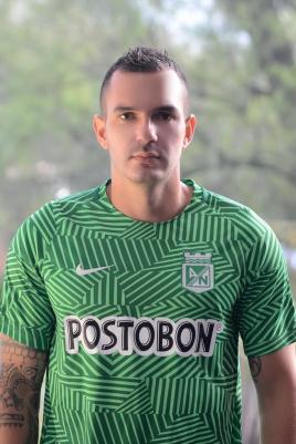 ALEJANDRO BERNAL volante.