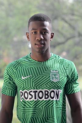 CARLOS ECCEHOMO CUESTA FIGUEROA defensa central del nacional