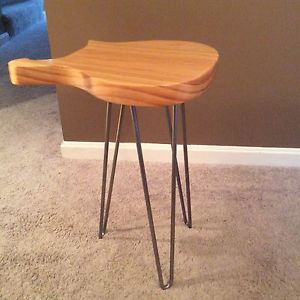 mesas-en-forma-de-guitarra-9