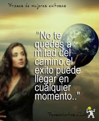 Imágenes de mujeres exitosas con frases para compartir