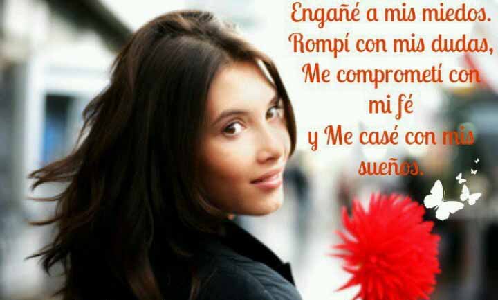 Imágenes de mujeres exitosas con frases para compartir