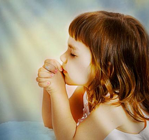 Niña-rezando-2-ft-img