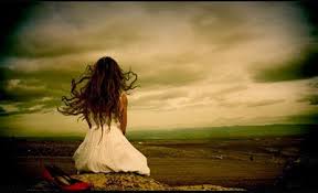 Imágenes de personas tristes y solas para descargar