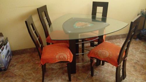 mesas-en-forma-de-hoja-4