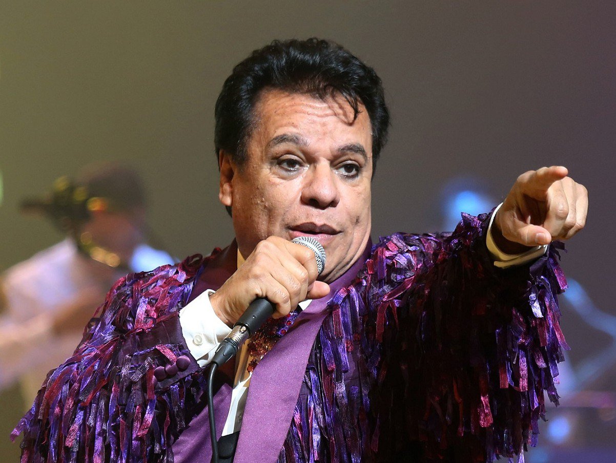 ▷ Muere Juan gabriel