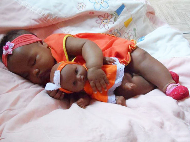 muñecos como sus niños