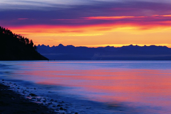 papel-pintado-paisaje-montana-amanecer